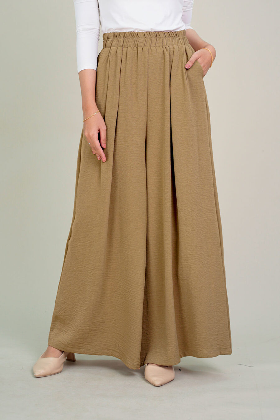 Karen Pants Khaki - Image 3