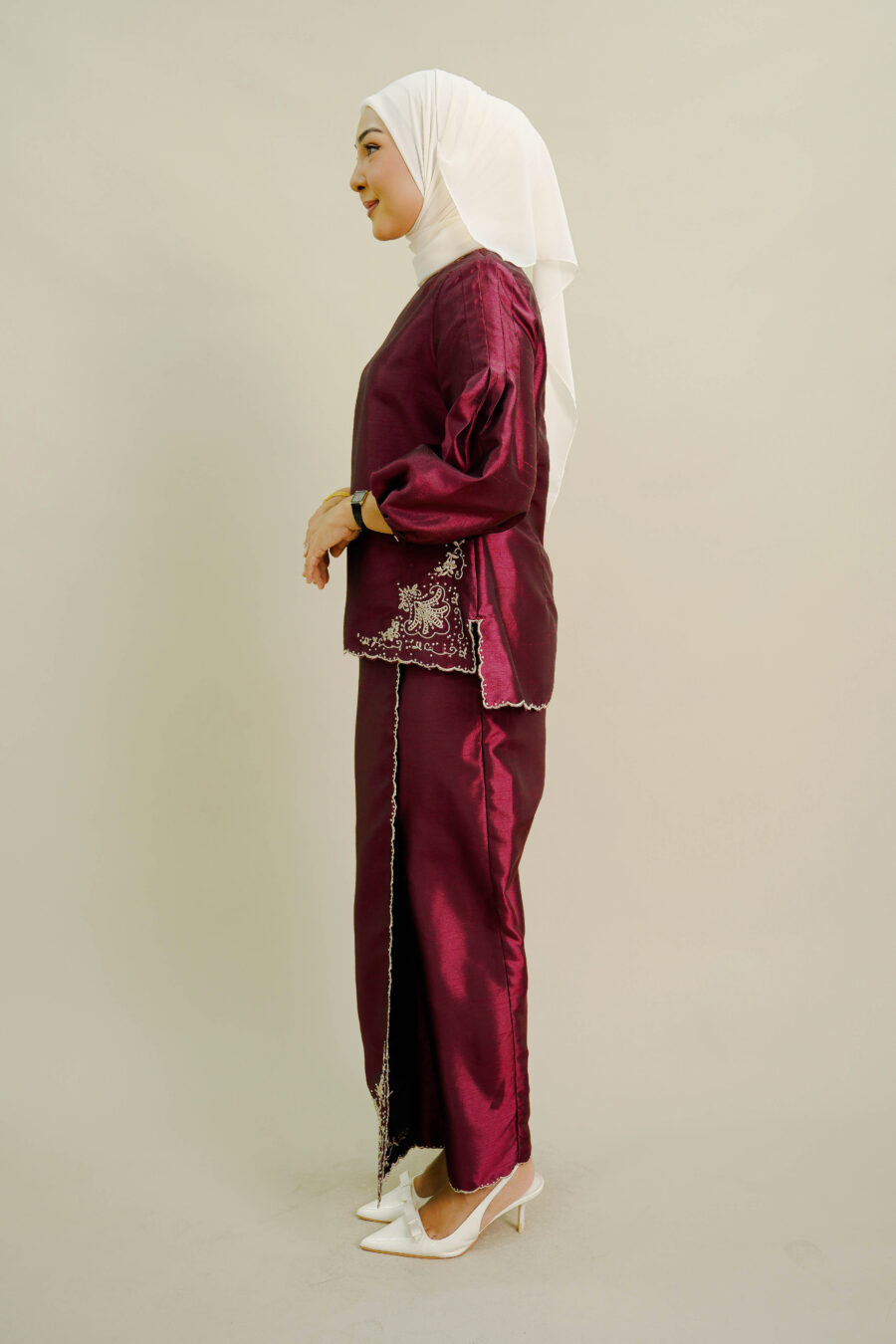 Evelyn Mini Kurung with Embroidery Maroon - Image 5