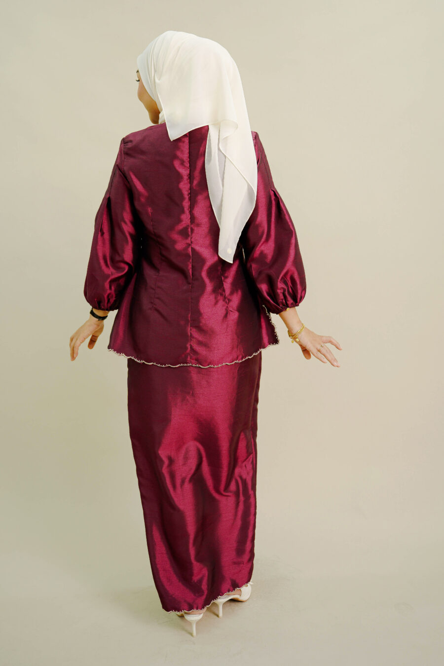 Evelyn Mini Kurung with Embroidery Maroon - Image 6