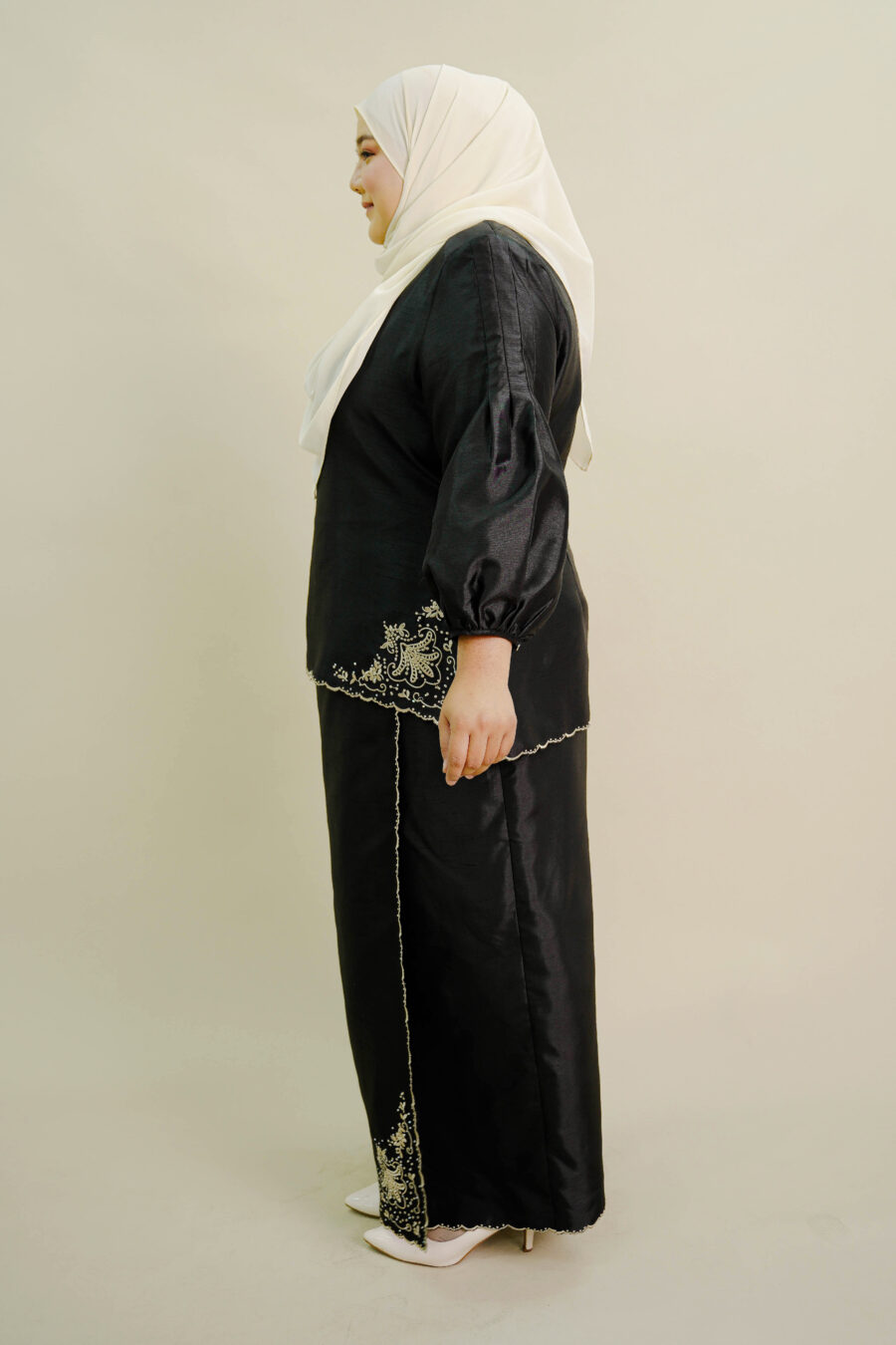 Evelyn Mini Kurung with Embroidery Plus Size Black - Image 4