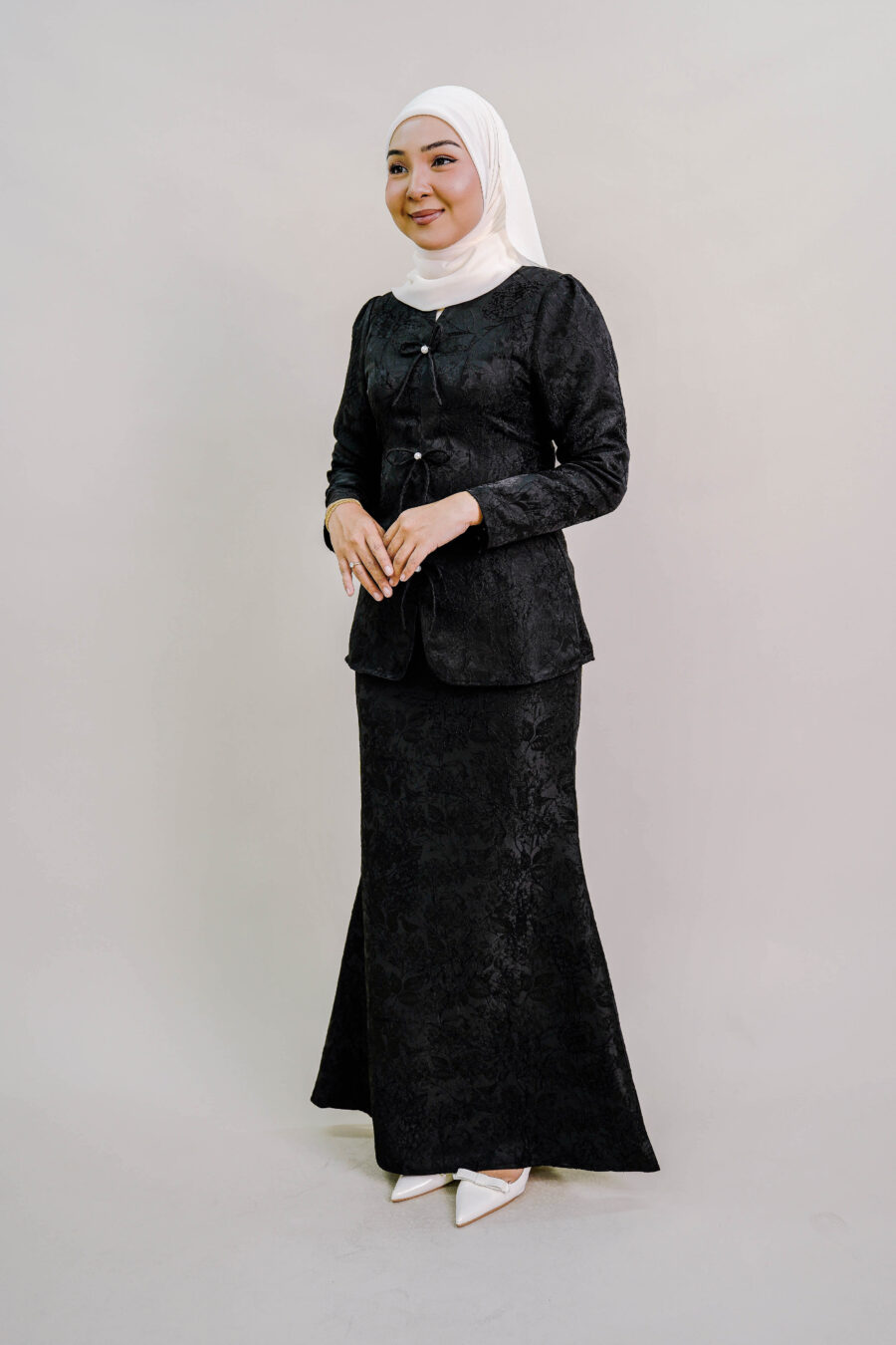 Kioshi Ribbon Kurung in Black - Image 3