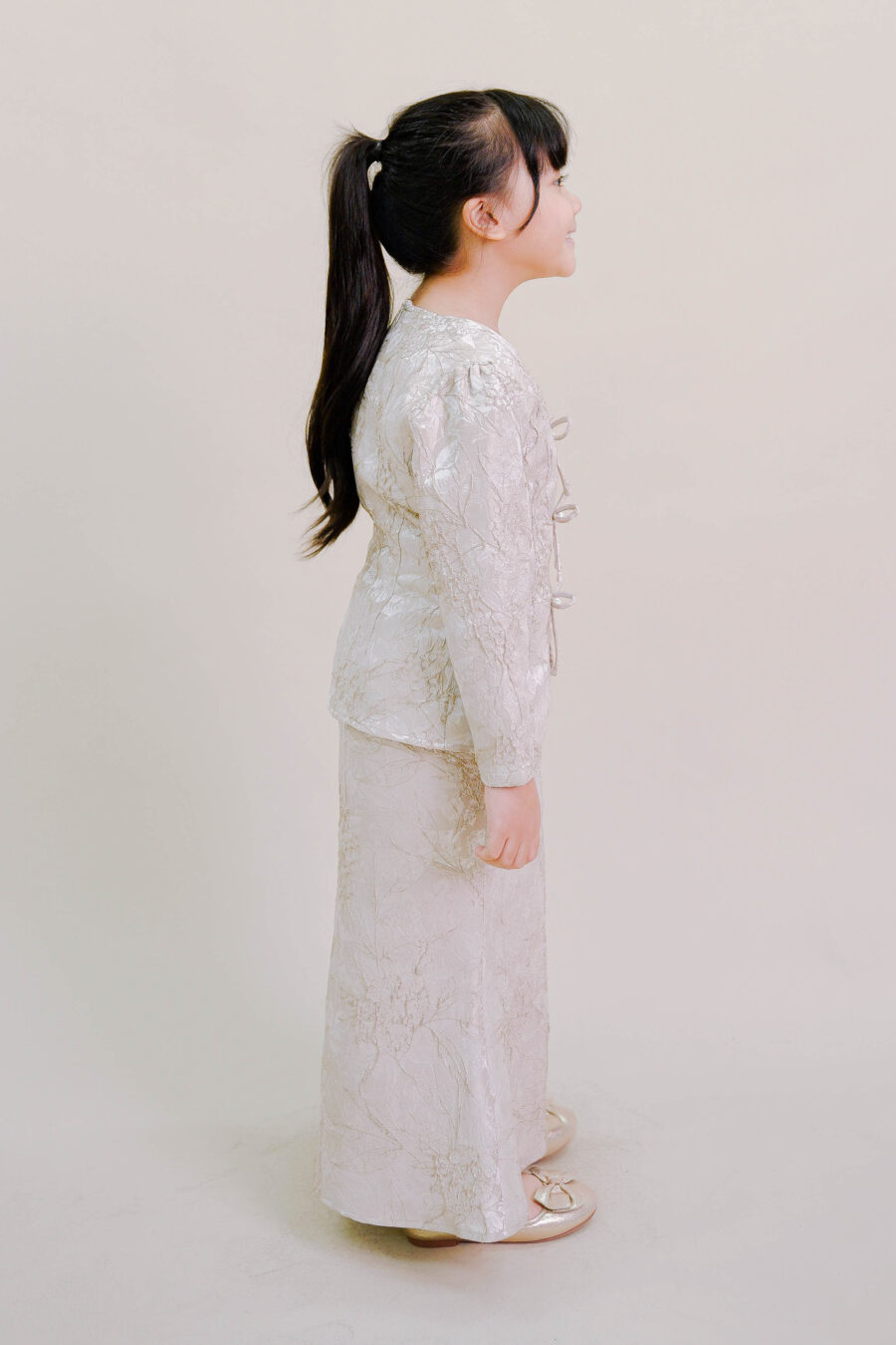 Kioshi Kids Ribbon Kurung in Champagne - Image 3