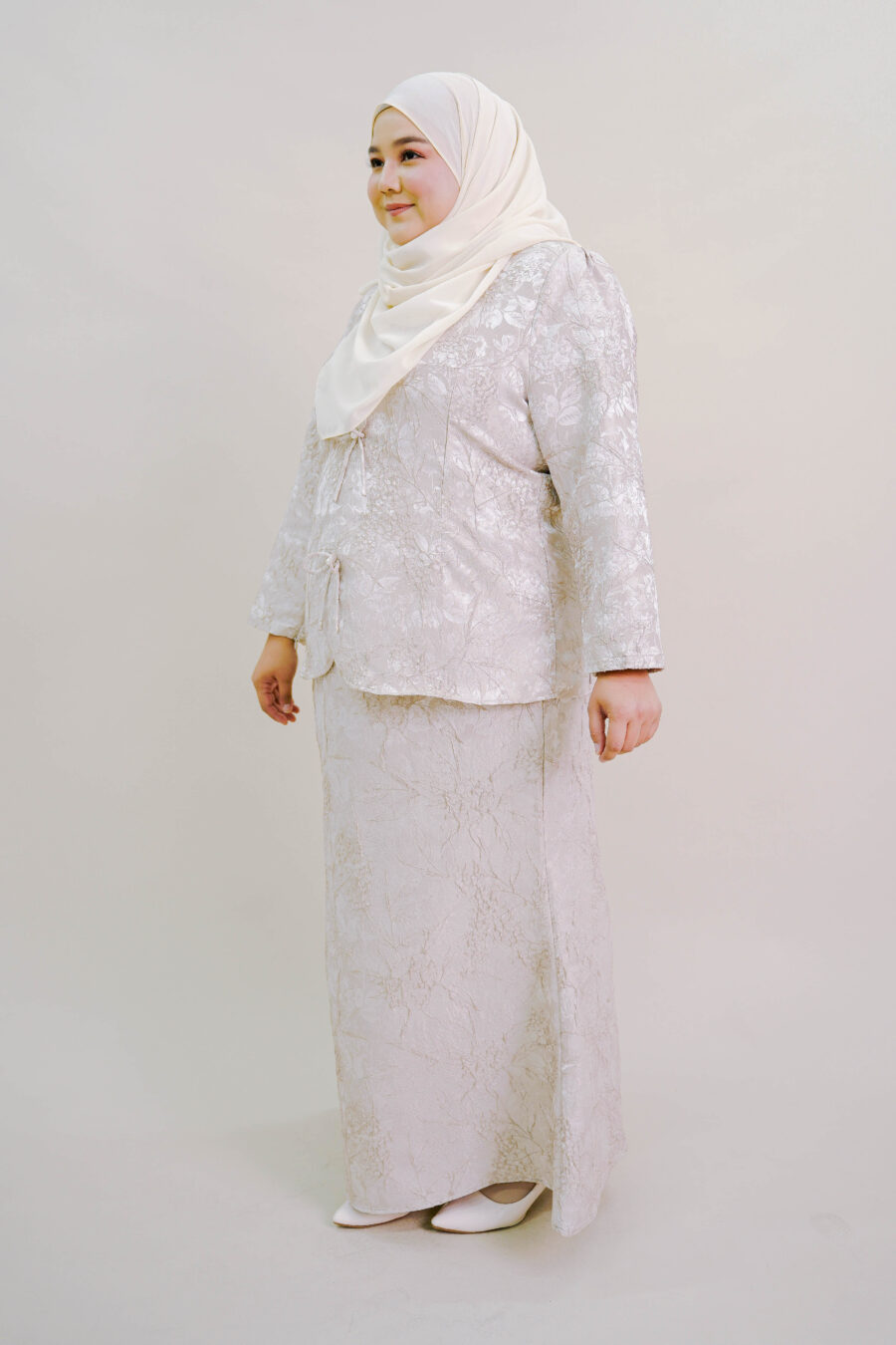 Kioshi Plus Size Ribbon Kurung in Champagne - Image 2