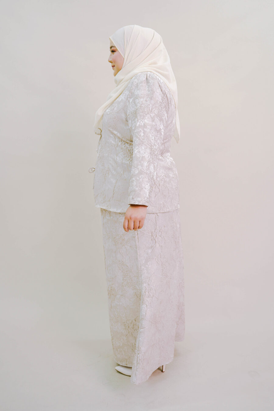 Kioshi Plus Size Ribbon Kurung in Champagne - Image 3