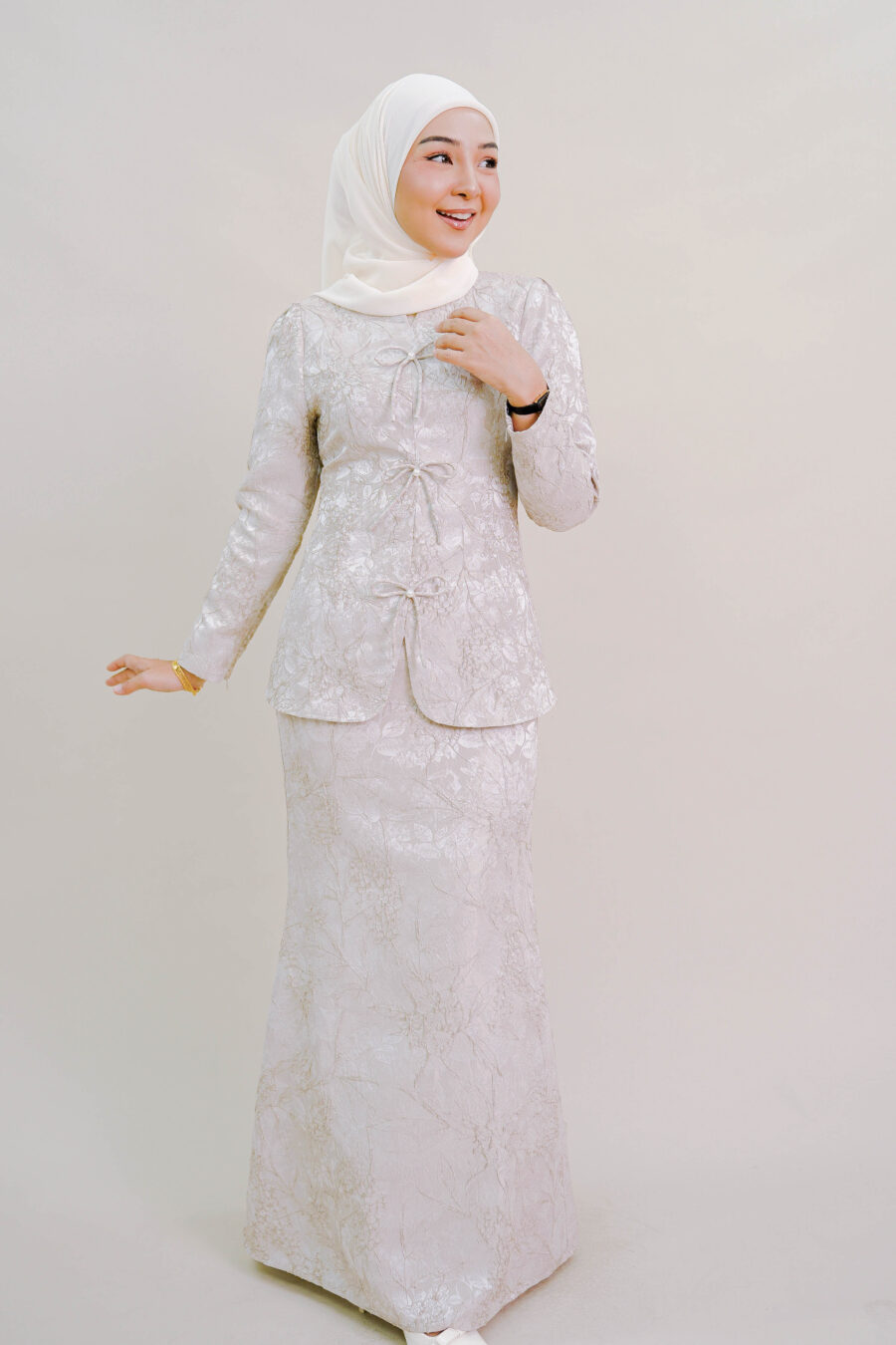 Kioshi Ribbon Kurung in Champagne