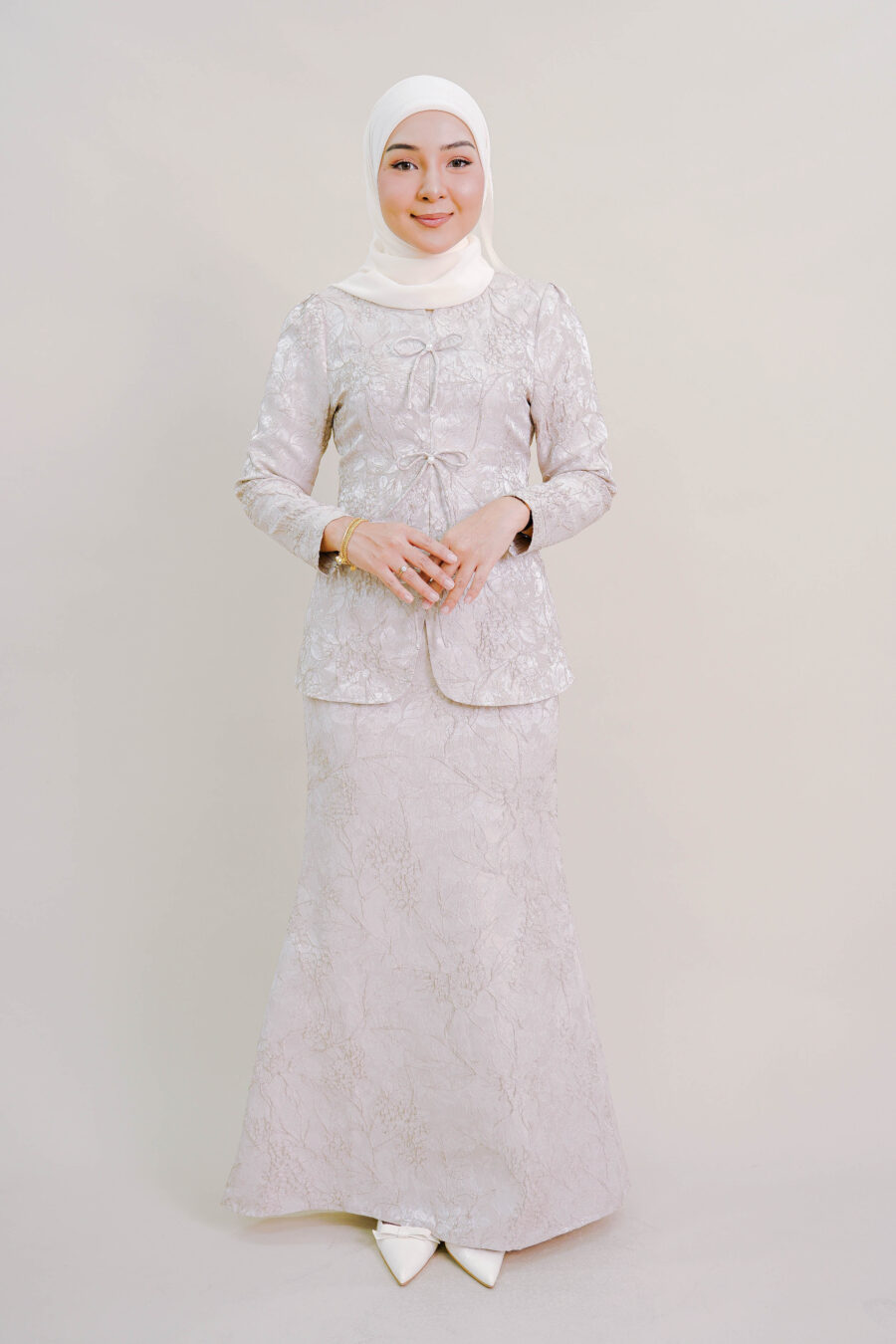 Kioshi Ribbon Kurung in Champagne - Image 2