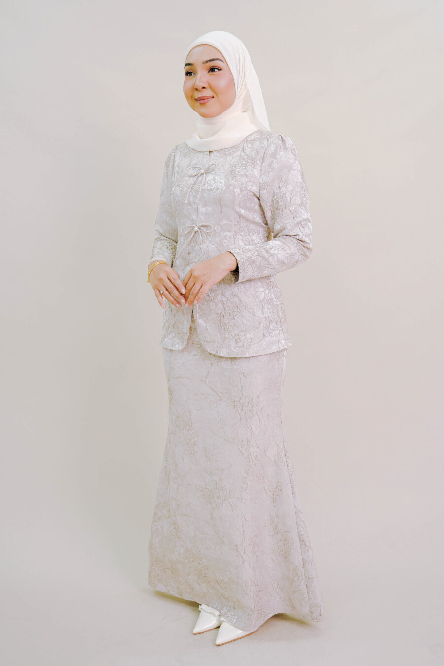 Kioshi Ribbon Kurung in Champagne - Image 3