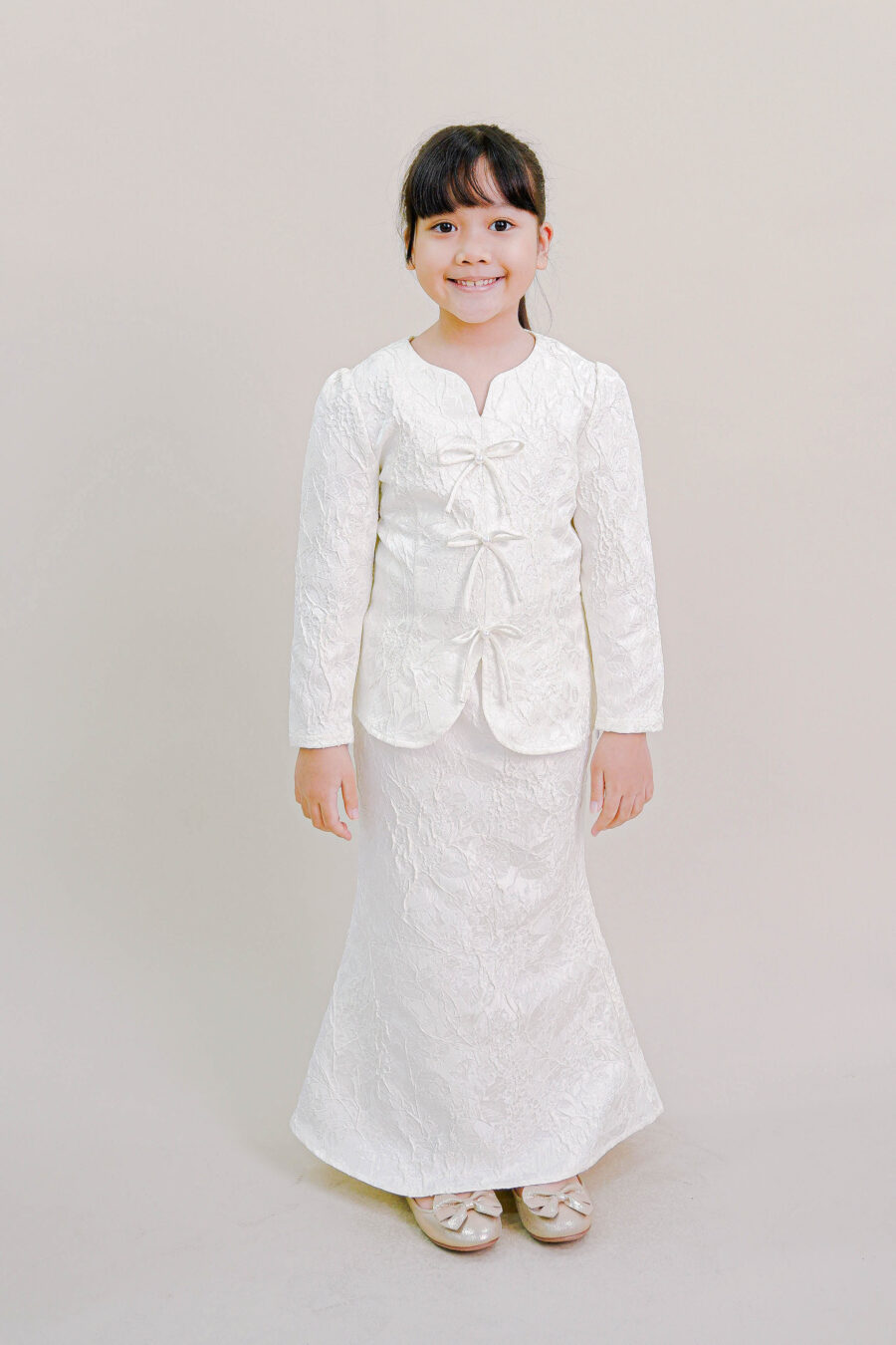 Kioshi Kids Ribbon Kurung in White - Image 2