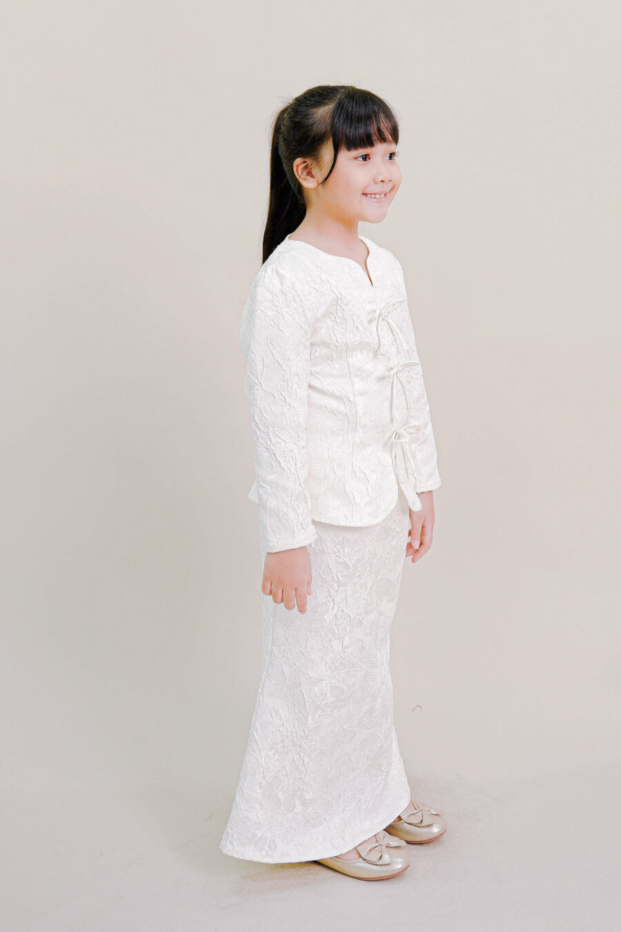 Kioshi Kids Ribbon Kurung in White - Image 3