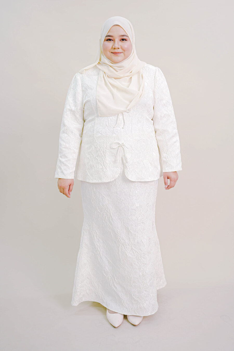 Kioshi Plus Size Ribbon Kurung in White