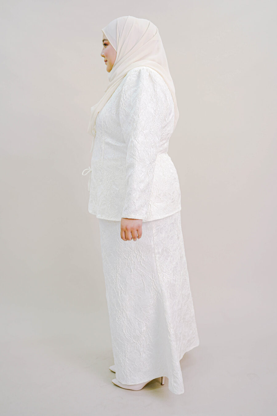 Kioshi Plus Size Ribbon Kurung in White - Image 4