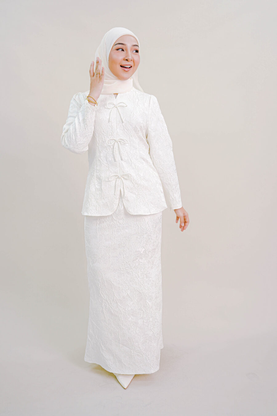 Kioshi Ribbon Kurung in White