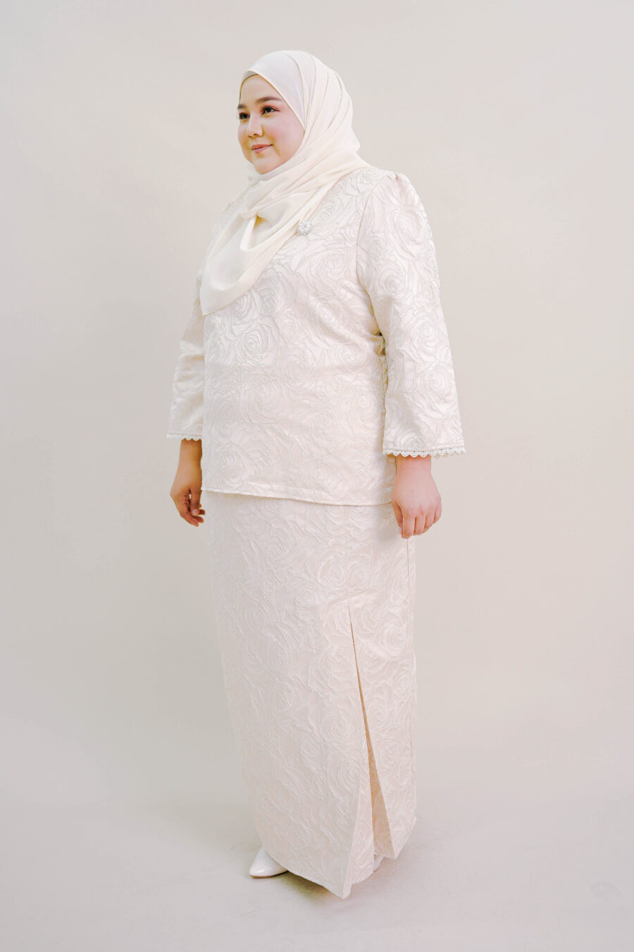 Felline Plus Size Kurung in Champagne - Image 2