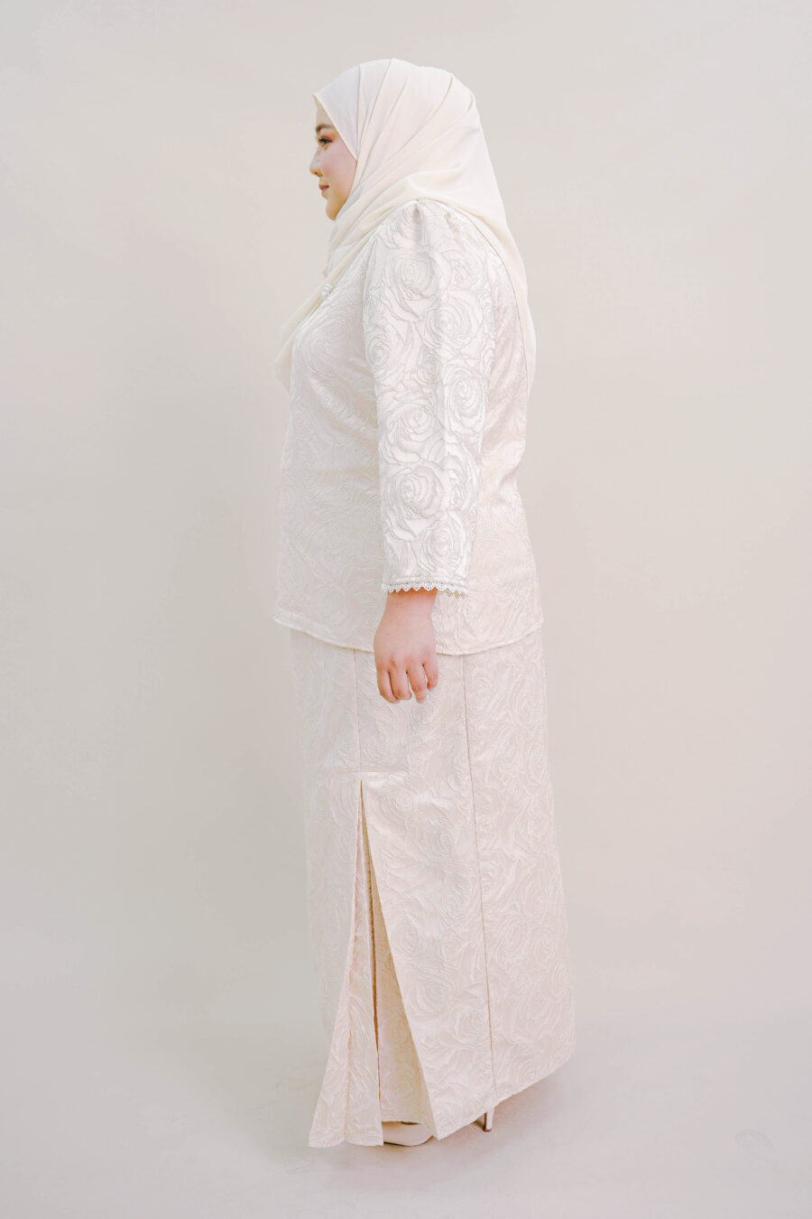 Felline Plus Size Kurung in Champagne - Image 3