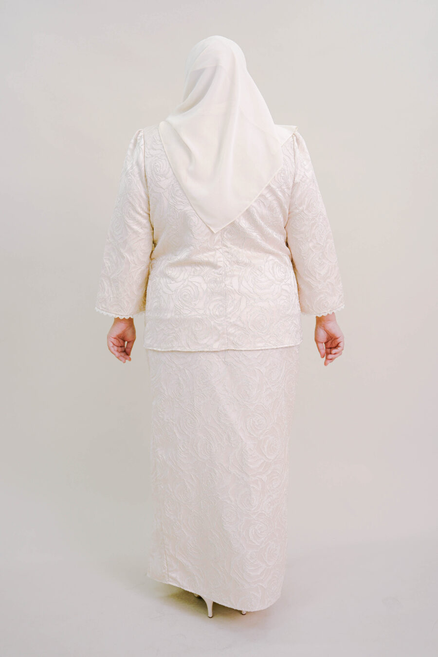 Felline Plus Size Kurung in Champagne - Image 4