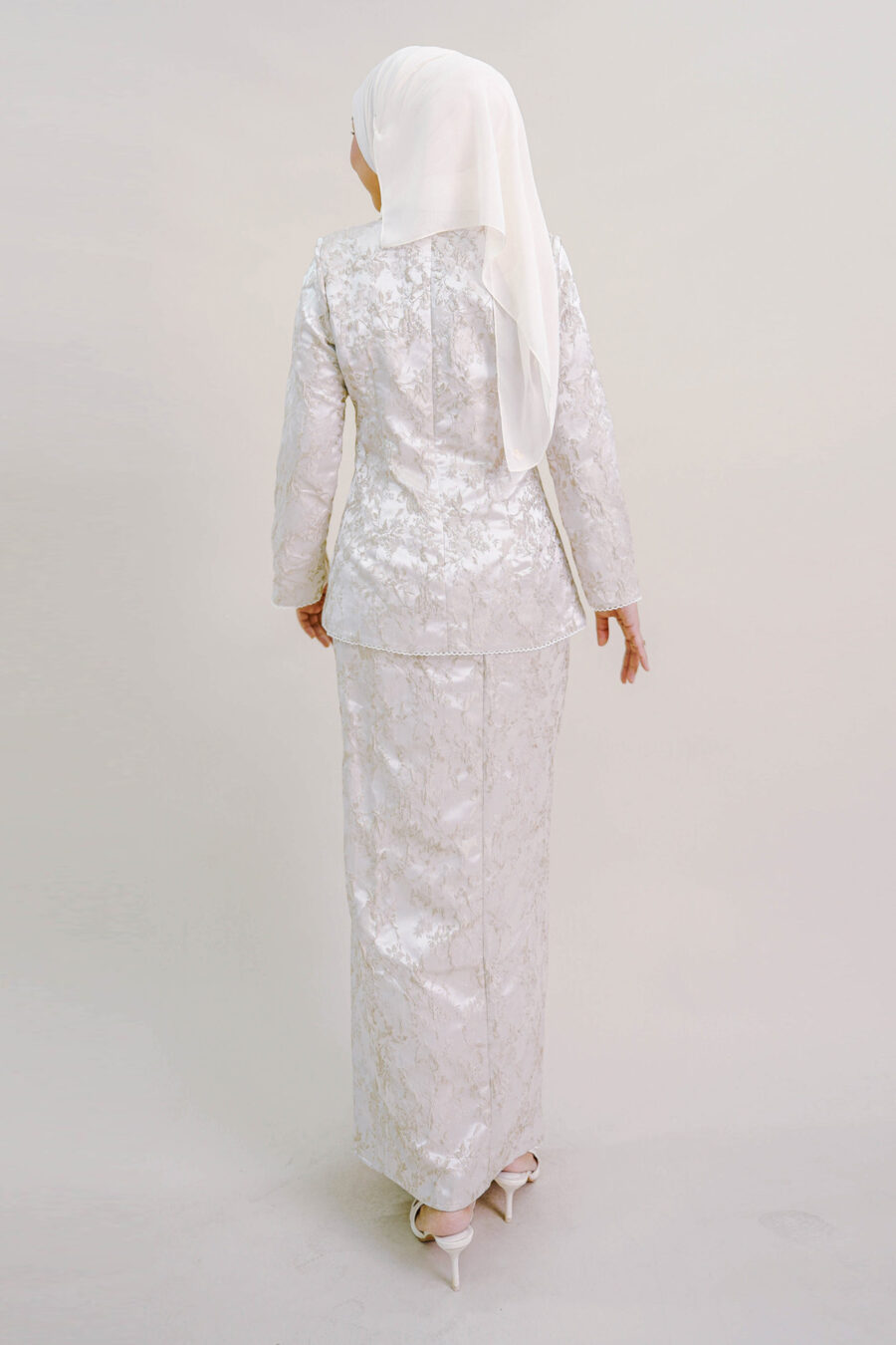 Clarisa Kurung in Champagne - Image 3
