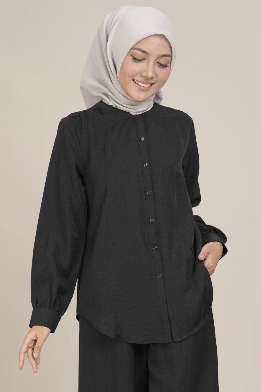 Alodia Blouse Black