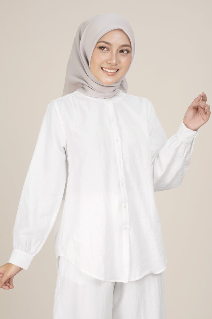 Alodia Blouse White