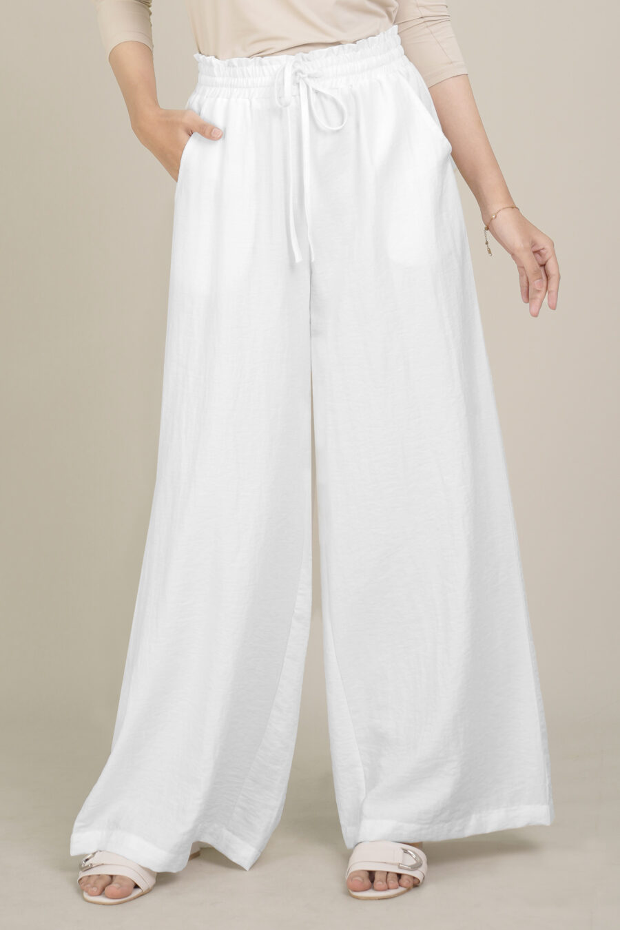 Alodia Pants White