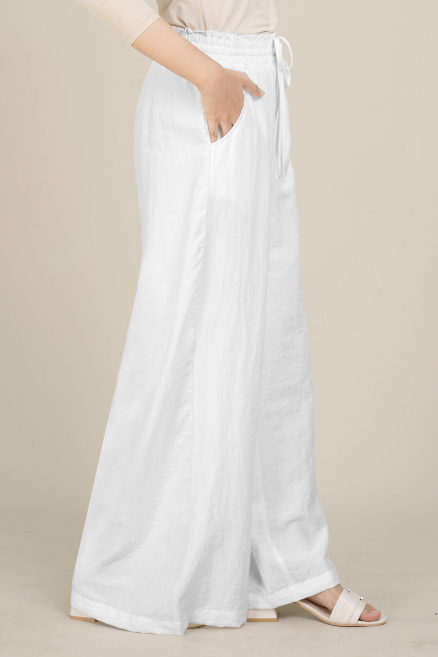 Alodia Pants White - Image 3