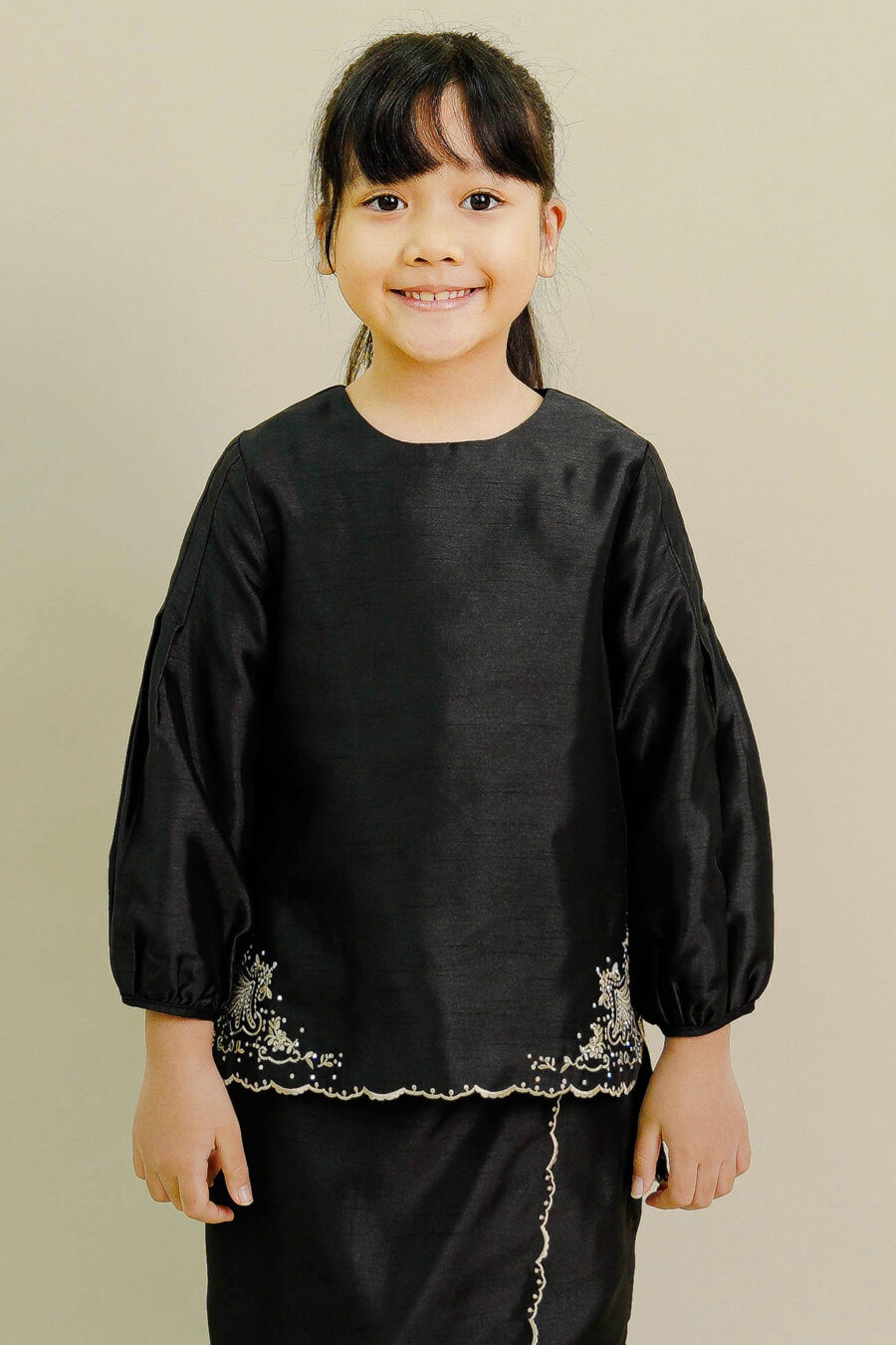 Evelyn Mini Kurung with Embroidery Kids Black - Image 2