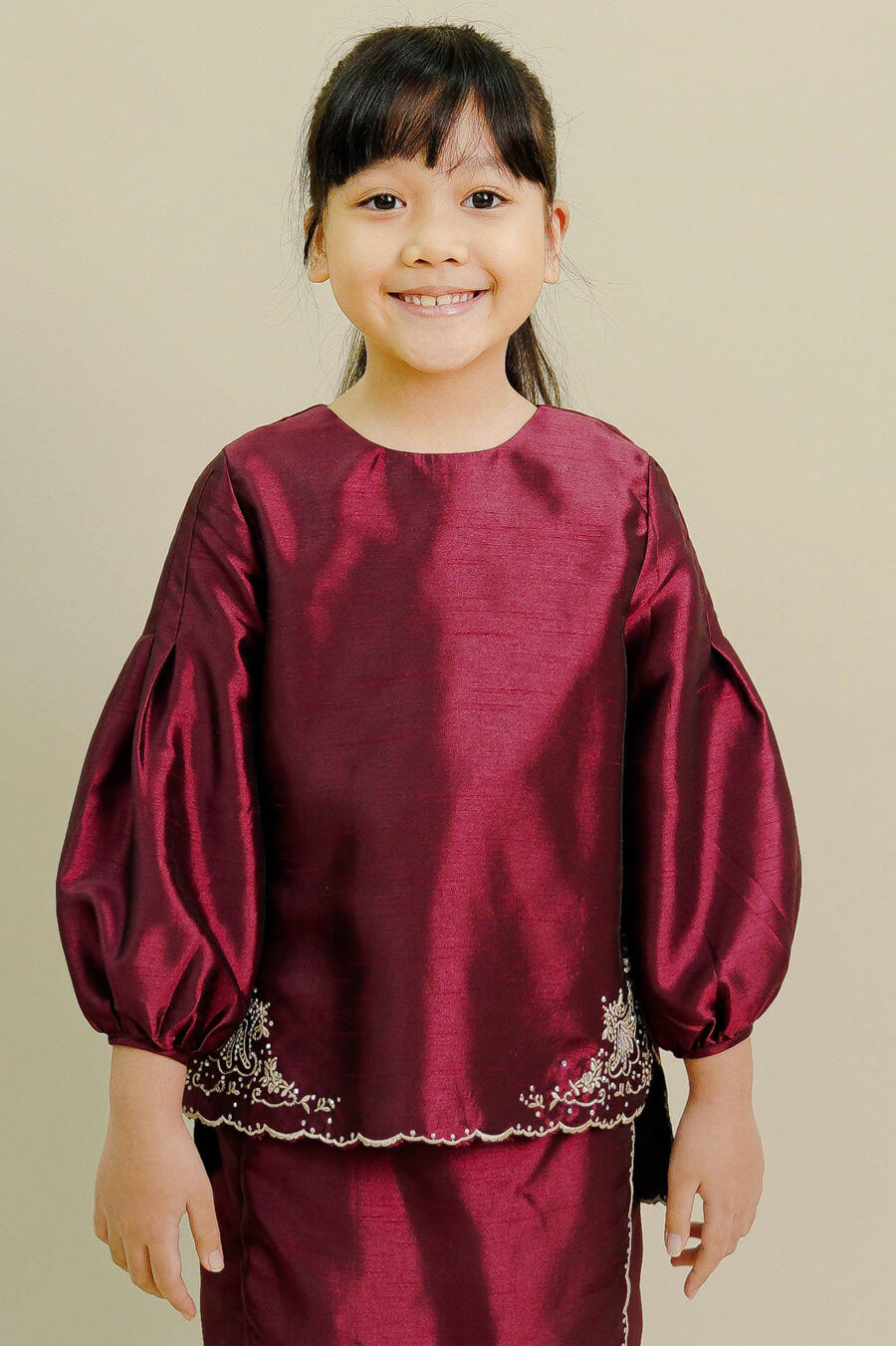 Evelyn Mini Kurung with Embroidery Kids Maroon - Image 3