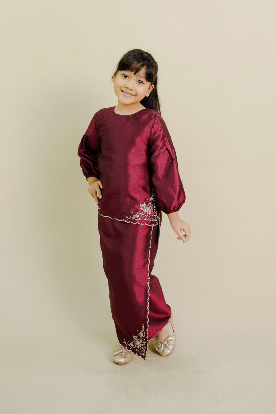 Evelyn Mini Kurung with Embroidery Kids Maroon - Image 2