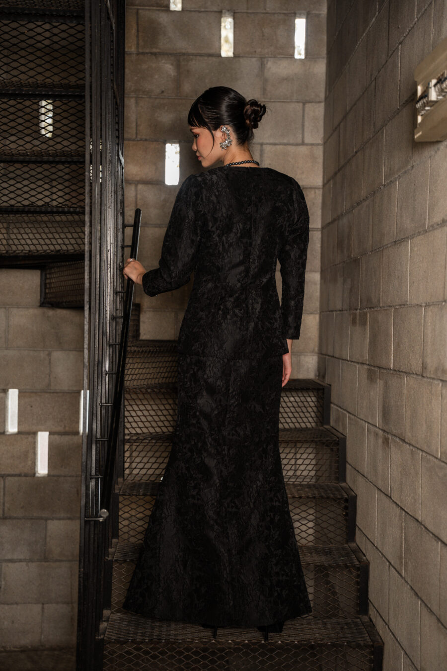 Zenata Kurung in Black - Image 2