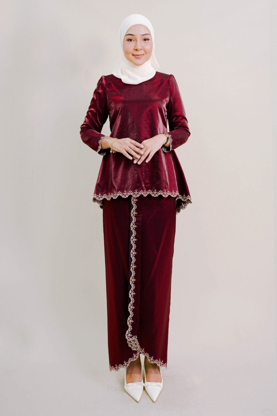 Della Kurung in Wine Red