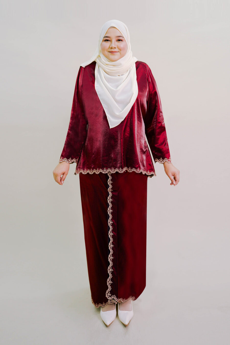 Della Plus Size Kurung in Wine Red