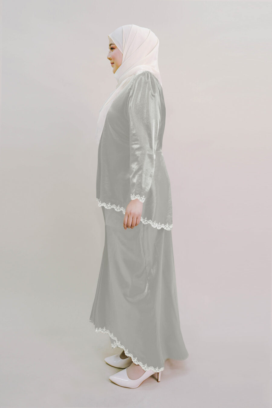 Della Plus Size Kurung in Silver - Image 2