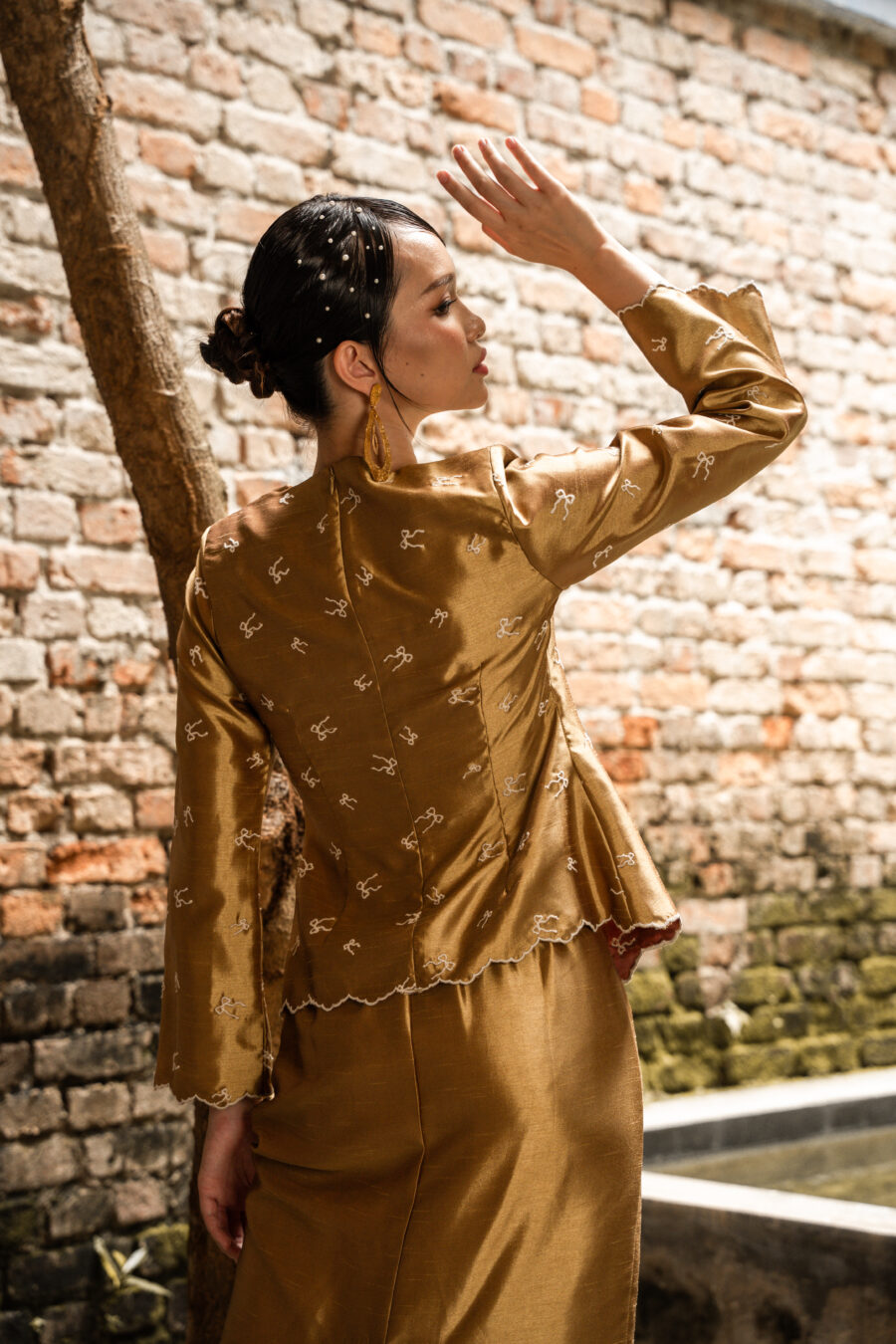 Ilona Kebaya Moden in Gold - Image 6