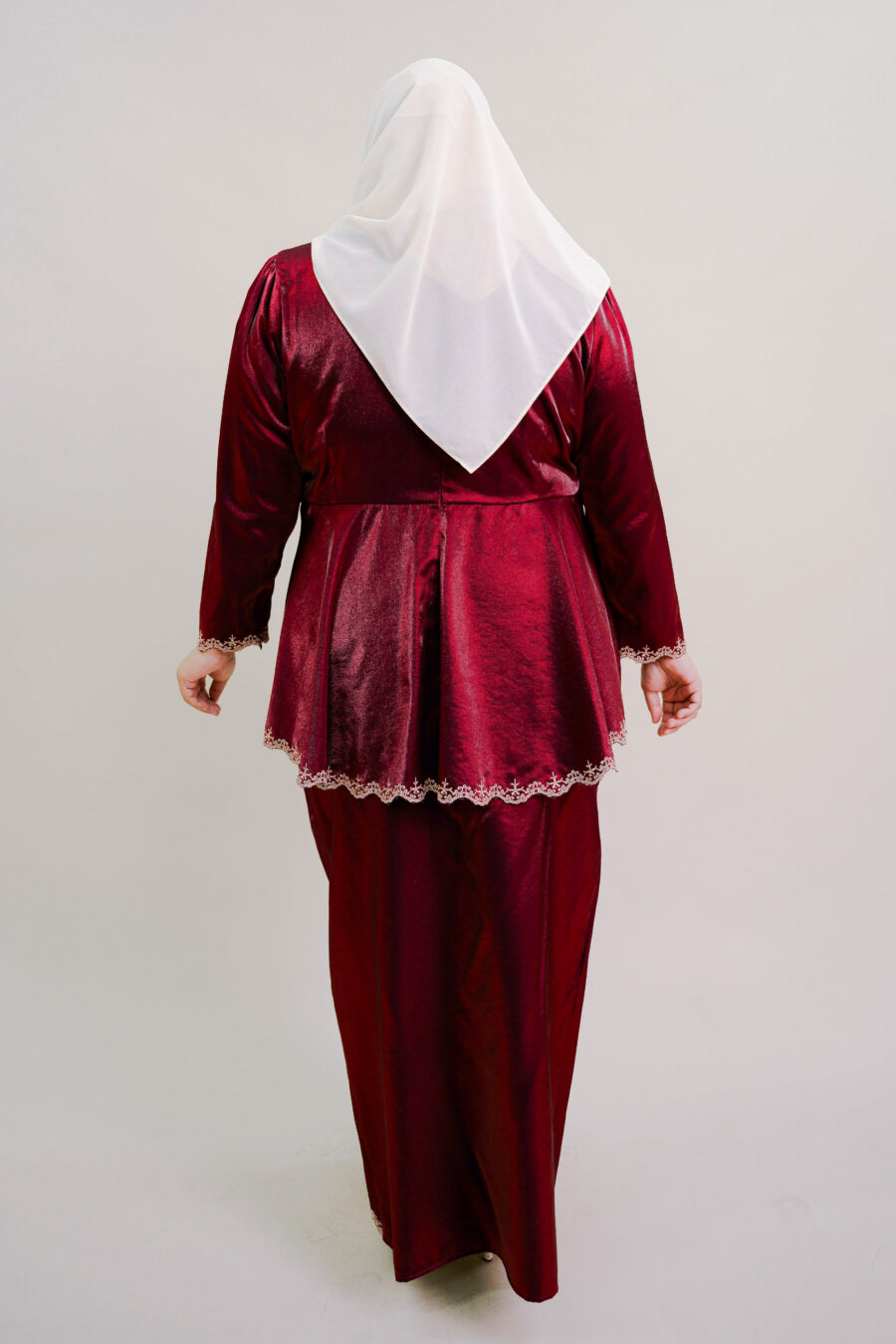 Della Plus Size Kurung in Wine Red - Image 3