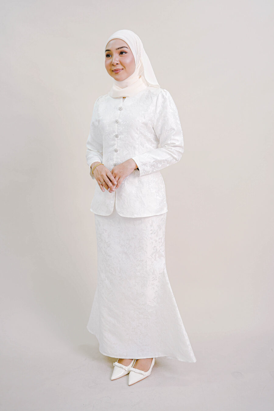 Zenata Kurung in White - Image 2