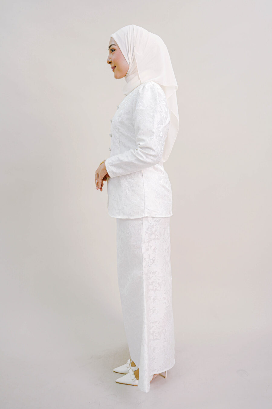 Zenata Kurung in White - Image 3