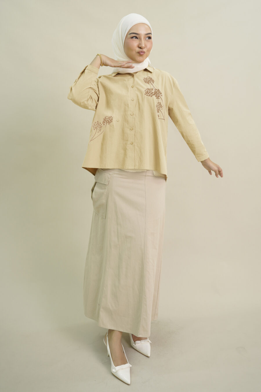 Huree Oversized Top Beige - Image 2