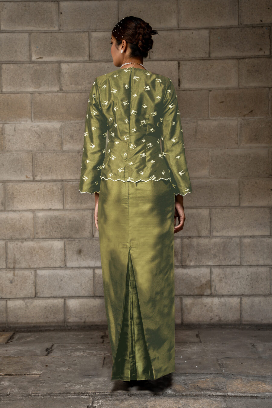 Ilona Kebaya Moden in Green - Image 3