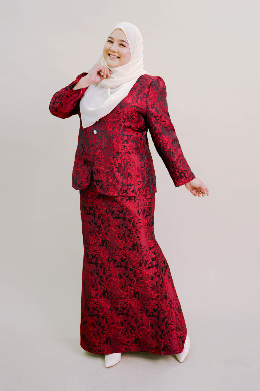 Zenata Plus Size Kurung in Red