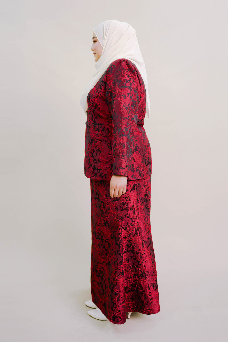 Zenata Plus Size Kurung in Red - Image 2