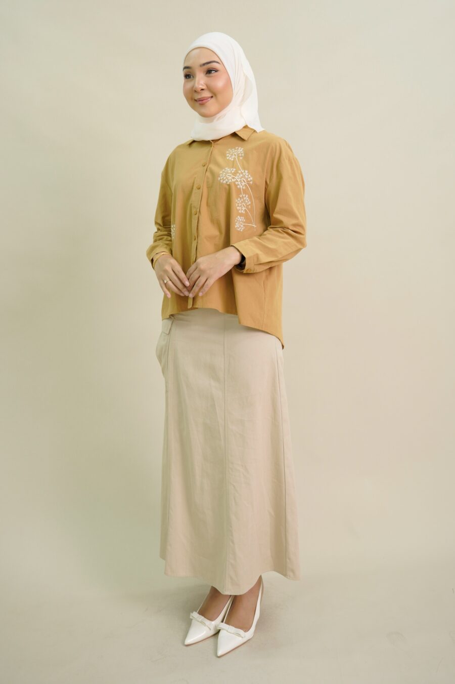 Huree Oversized Top Khaki - Image 2