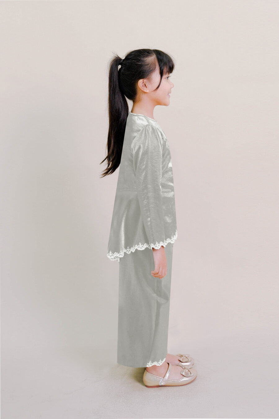 Della Kids Kurung in Silver - Image 2